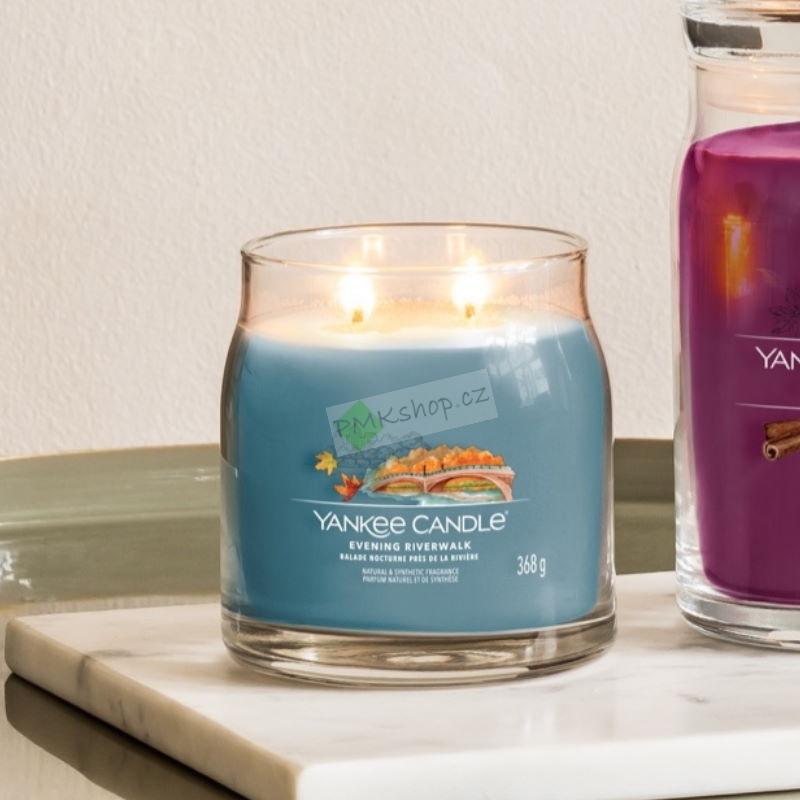 Yankee Candle Signature střední vonná svíčka Evening Riverwalk