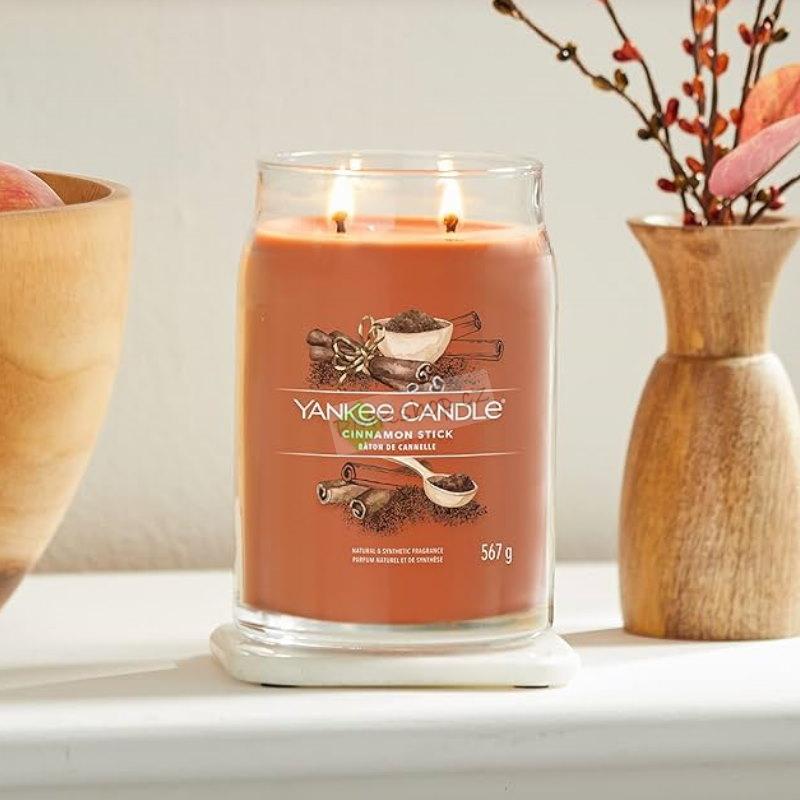 Yankee Candle Signature velká vonná svíčka Cinnamon Stick