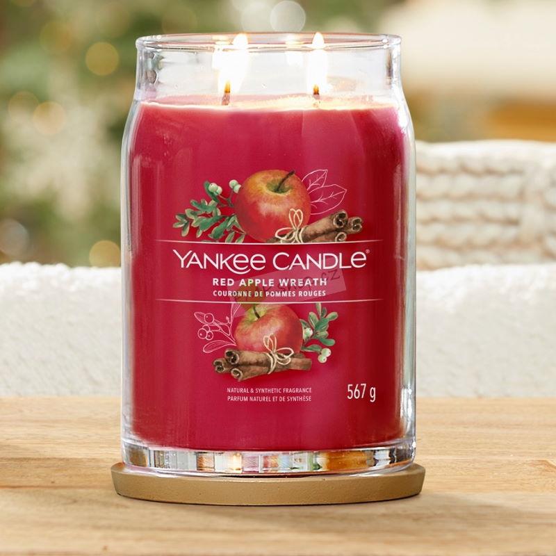 Yankee Candle Signature velká vonná svíčka Red Apple Wreath