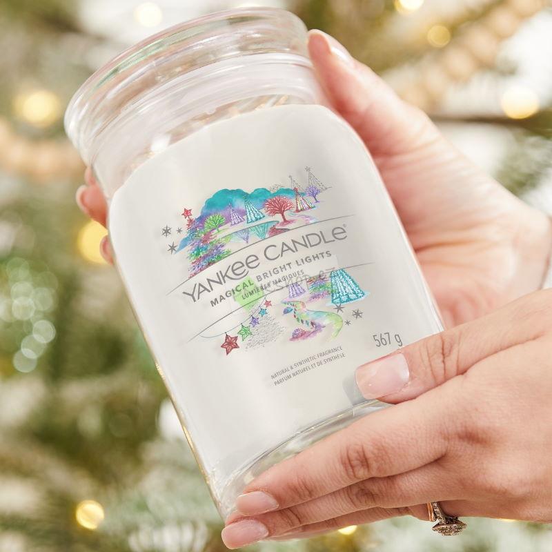 Yankee Candle Signature velká vonná svíčka Magical Bright Lights