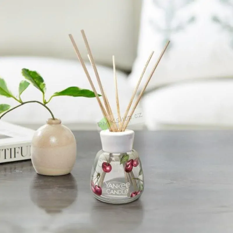 Yankee Candle aroma difuzér rákosový Black Cherry 100 ml