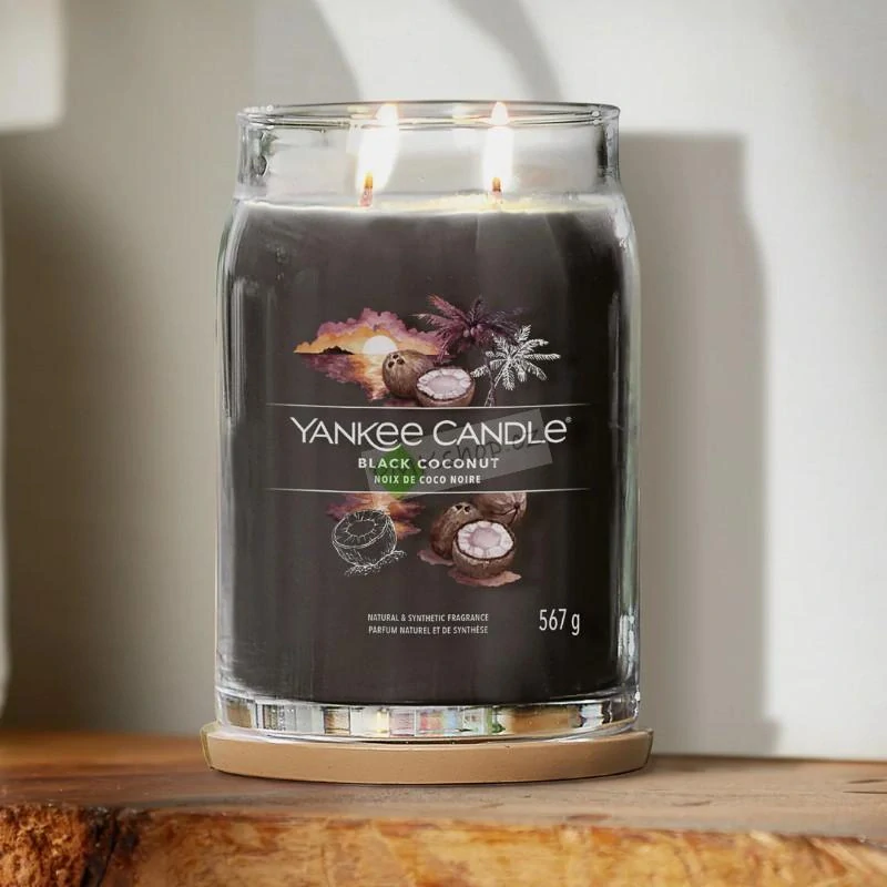 Yankee Candle Signature velká vonná svíčka Black Coconut