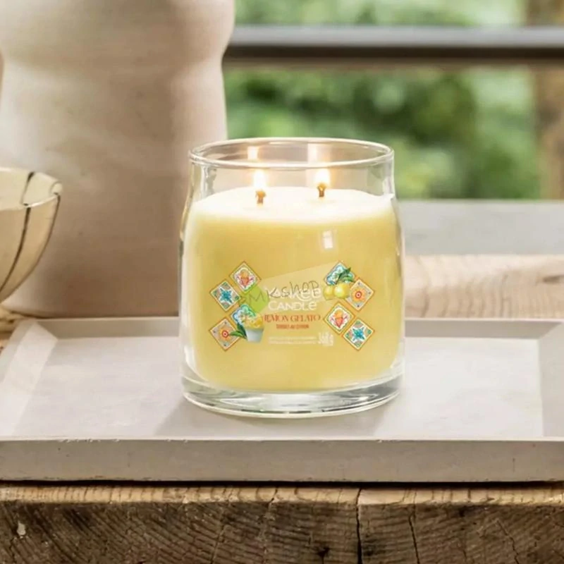 Yankee Candle Signature střední vonná svíčka Lemon Gelato
