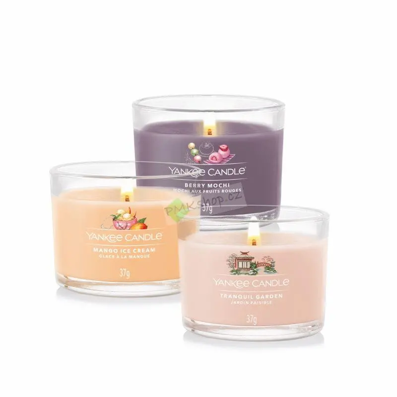 Yankee Candle votivní vonná svíčka ve skle Berry Mochi