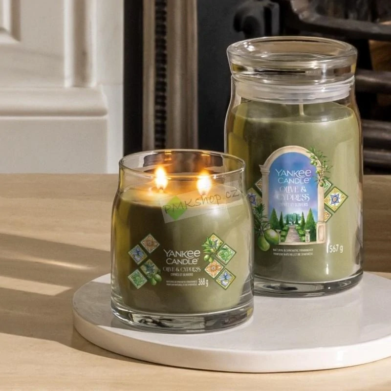 Yankee Candle Signature velká vonná svíčka Olive & Cypress