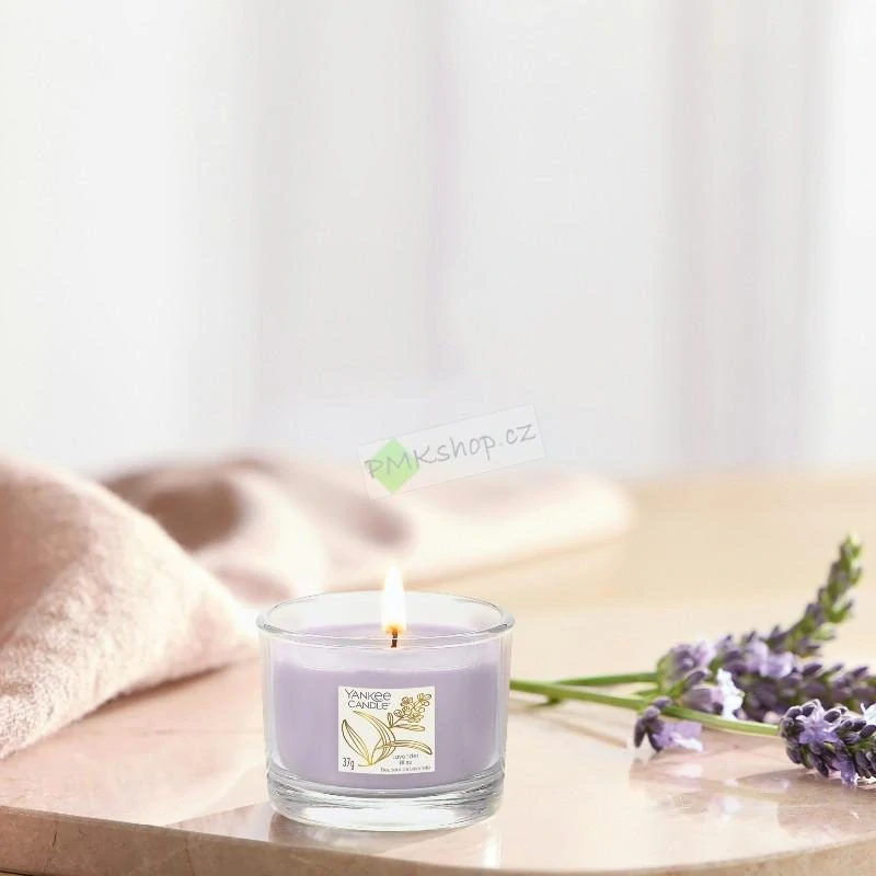 Yankee Candle votivní vonná svíčka ve skle Lavender Bliss