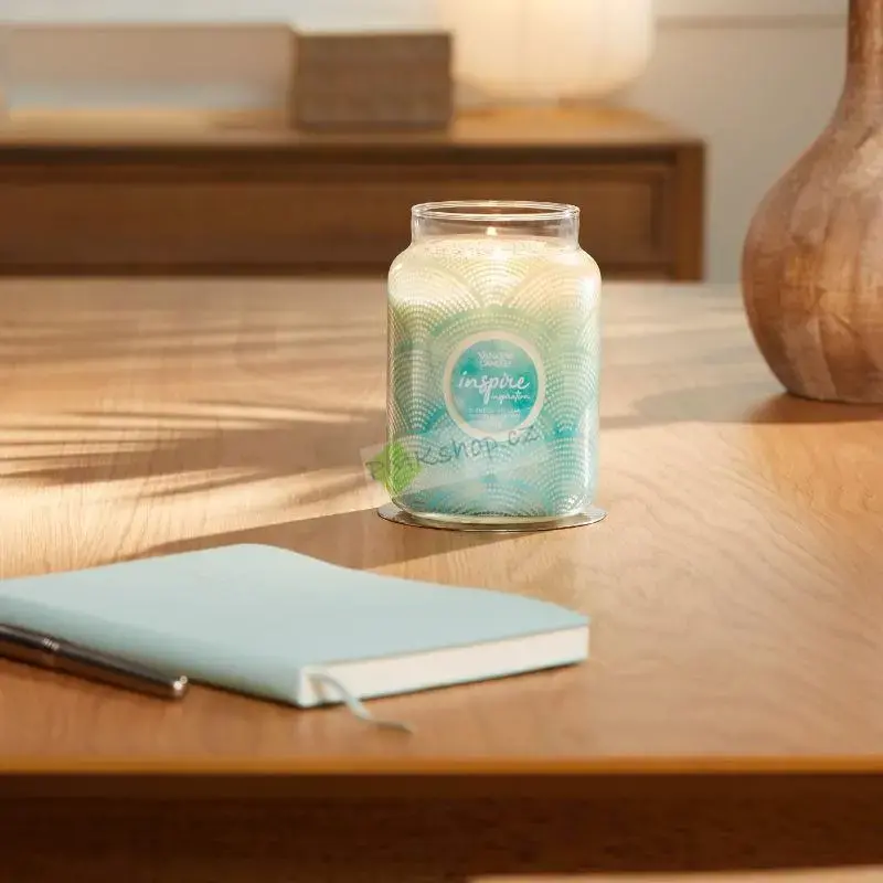 Yankee Candle velká vonná svíčka classic Inspire Scent of the Year 2022