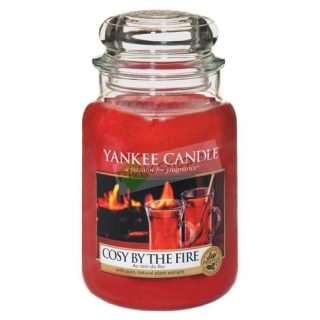 Yankee Candle svíčka ve skleněné dóze 623 g U krbu je útulno