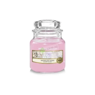 Yankee Candle malá vonná svíčka classic Snowflake Kisses